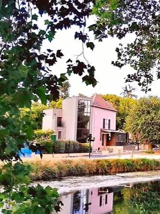 Hotel Pavillon Hugo Nemours