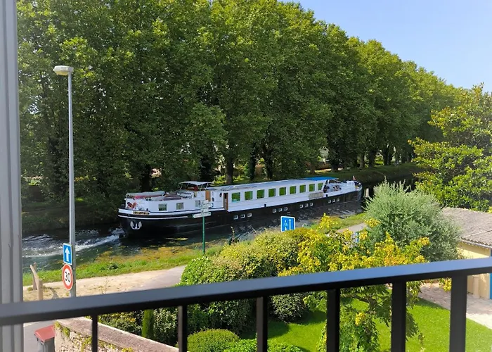 Hotel Pavillon Hugo - Maison Etape *