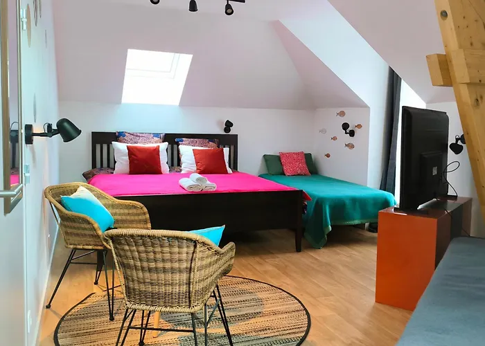 Hotel Pavillon Hugo - Maison Etape *